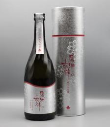 토우요우비진 준마이다이긴죠 토우요우노 메가미 (720ml) 東洋美人